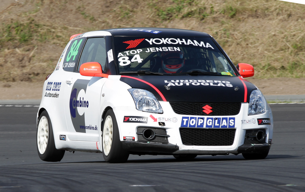 Andreas T. Jensen er mesterskabsførende i Yokohama 1600 challenge.
(Foto: Motorsporten.dk)